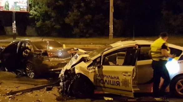 В Киеве полиция устроила ДТП во время погони (ФОТО, ВИДЕО) | Русская весна