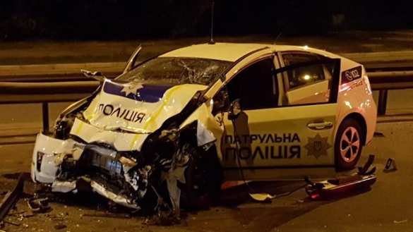 В Киеве полиция устроила ДТП во время погони (ФОТО, ВИДЕО) | Русская весна