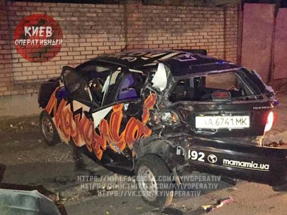 В Киеве сын нардепа разбил авто полиции (ФОТО, ВИДЕО) | Русская весна