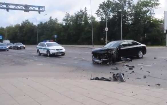 Военные НАТО протаранили автомобиль с ребёнком в Вильнюсе (ФОТО, ВИДЕО) | Русская весна