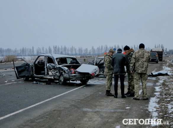 Военнослужащий ВСУ убил трех человек в ДТП (ФОТО) | Русская весна