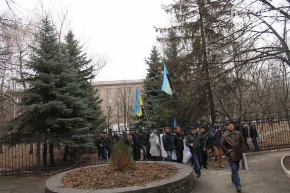 Война олигархов: под видом профсоюзов люди Коломойского захватили офис компании Ахметова (фото, видео) | Русская весна