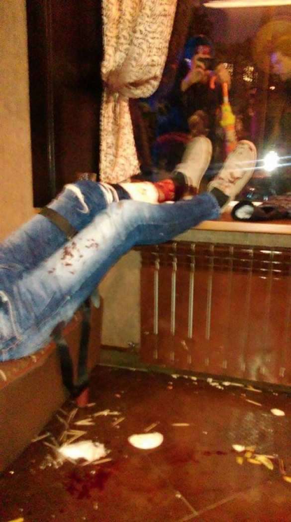 В Киеве бушуют 90-ые: азербайджанцы открыли пальбу из пистолета «ТТ» в ресторане, ранены посторонние посетители и официантка (ФОТО) | Русская весна