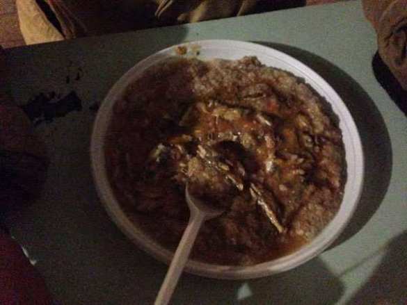 «Почему нас кормят хуже собак, а иностранных солдат — ананасами, шарлоткой и рыбой в кляре?» (ФОТО) | Русская весна