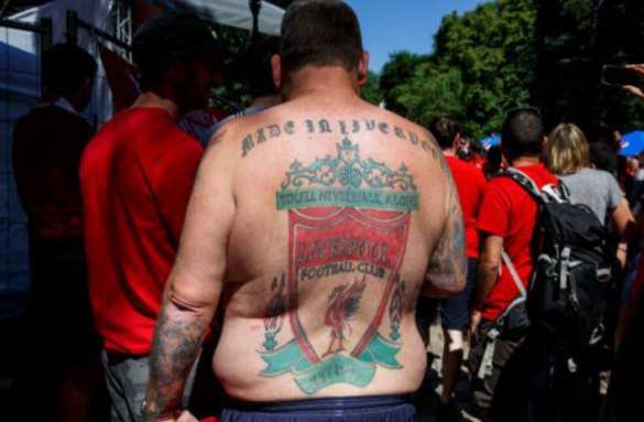 Горы мусора и загаженный фонтан: что оставили фанаты «Ливерпуля» в Киеве после финала ЛЧ (ФОТО) | Русская весна