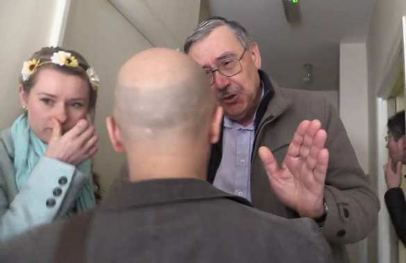 Репортера Грэма Филлипса вытолкали из музея Бандеры в Лондоне (ФОТО, ВИДЕО) | Русская весна