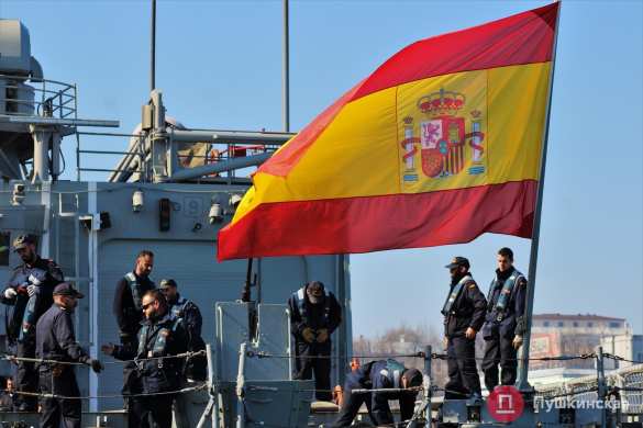 Фрегаты НАТО вошли в порт Одессы (ФОТО) | Русская весна