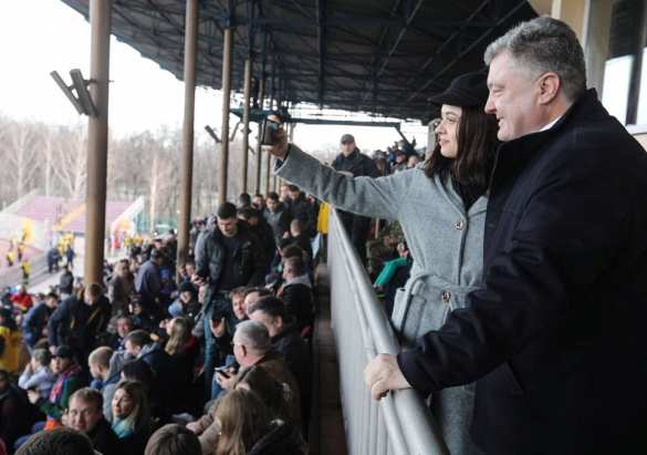 На футбольном матче, который посетил Порошенко, произошла грандиозная драка (ФОТО, ВИДЕО) | Русская весна