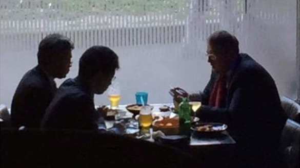 «Это традиция»: Нардеп Геращенко объяснил, зачем вылизывал тарелку в ресторане (ВИДЕО) | Русская весна