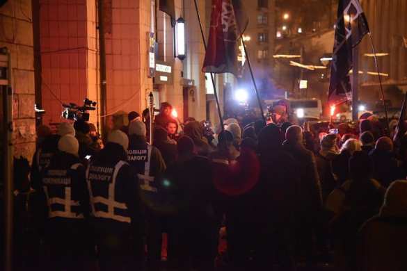 Больше ада: Полиция выкрала гроб у неонацистов, пока они шли по Майдану (ФОТО, ВИДЕО) | Русская весна