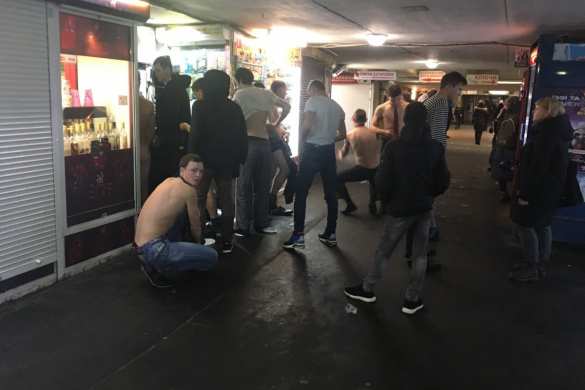 Страна вышиваночных дикарей: по центру Киева бегают толпы голых мужчин (ФОТО, ВИДЕО 18+) | Русская весна