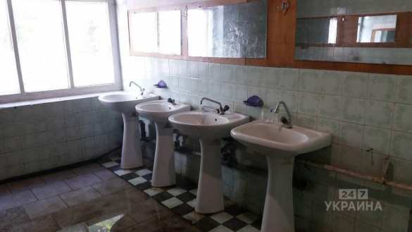 Повезло, что «побратимы» не бросили на поле боя, — «ВСУшник» показал адский «военный госпиталь» (ФОТО, ВИДЕО) | Русская весна