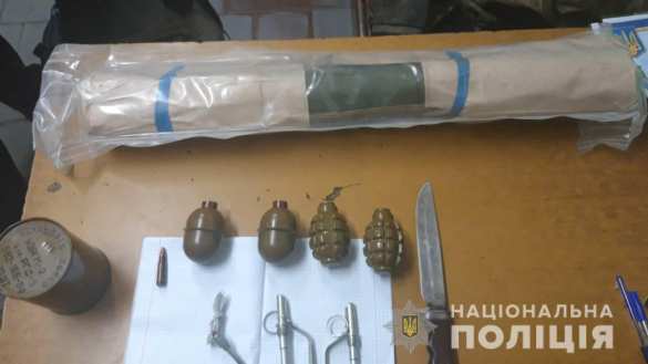 Типичная Украина: В харьковском метро задержали военного ВСУ с гранатомётом и гранатами (ФОТО, ВИДЕО) | Русская весна