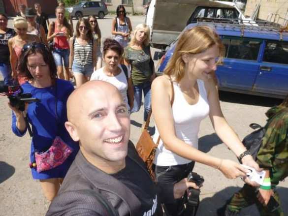 «Не забудьте народ в Октябрьском — они голодны!» (ФОТО, ВИДЕО Г.Филлипса) | Русская весна