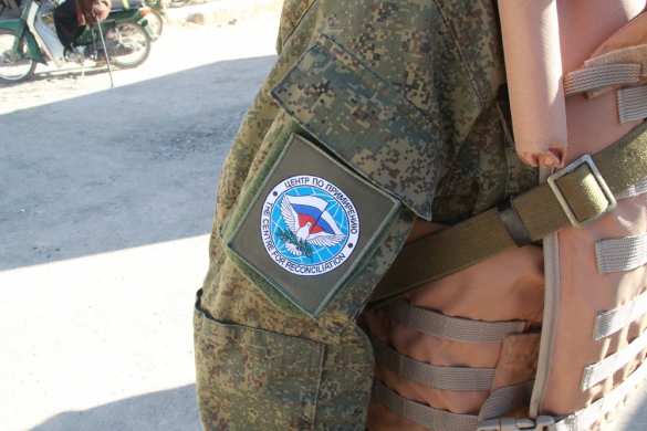 Конвой надежды: Российские военные прибыли в освобождённый от «Аль-Каиды» город в Хаме (ФОТО) | Русская весна