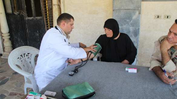 Впервые: Конвой Минобороны прибыл в подконтрольный боевикам анклав в Хомсе (ФОТО) | Русская весна