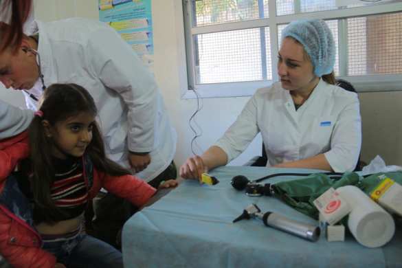 Сирия: Российские военные прибыли в освобождённый от боевиков н. п. в Хомсе (ФОТО) | Русская весна