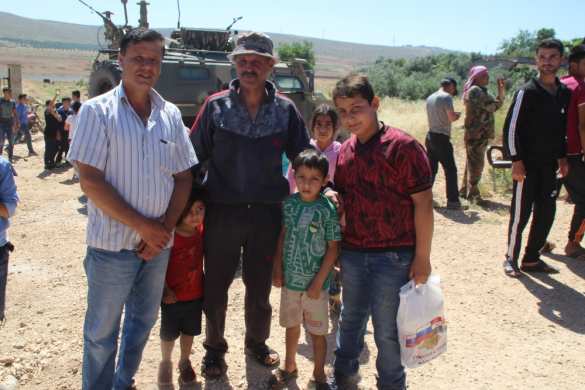 «Thank you, Russia!» — hearty welcome Russian Army&#039;s military convoy from the Arabs (PHOTOS) | Русская весна