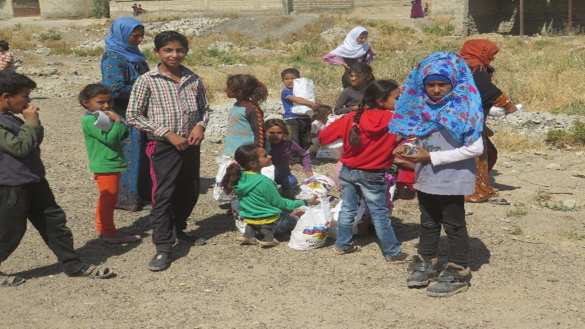 “We are proud of our friendship with Russia!” - Russian military convoy arrived in former ISIS fortress in the desert (PHOTOS) | Русская весна