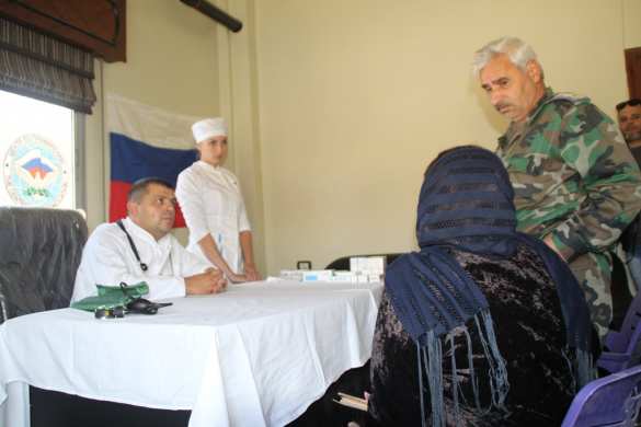 Трогательные кадры: Как освобождённые от боевиков сирийские дети радуются приезду российских военных (+ФОТО) | Русская весна