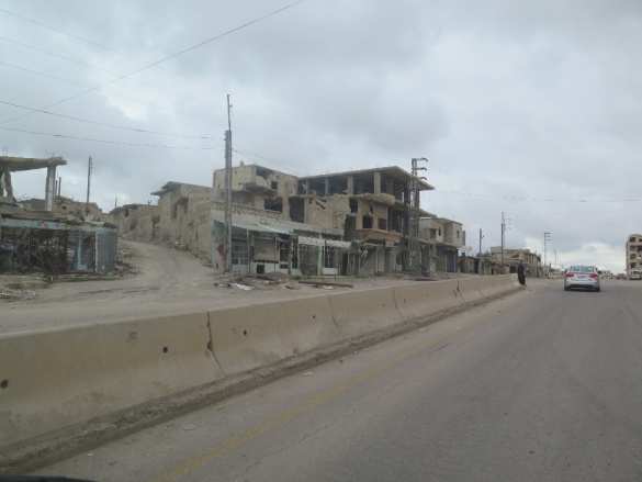 Российские военные прибыли в город сдавшихся боевиков (ФОТО) | Русская весна