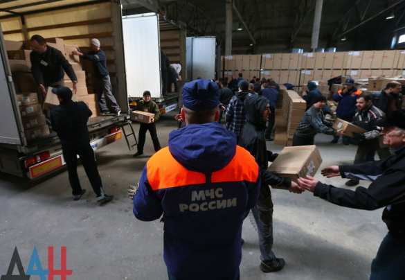 В Новороссию доставлен очередной гуманитарный конвой из России (ФОТО) | Русская весна