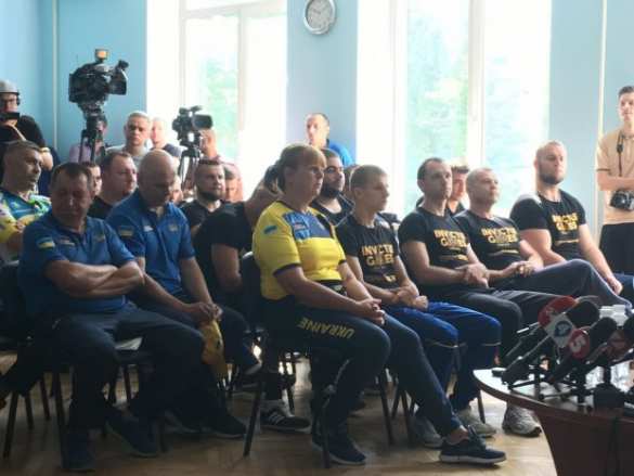 «Игры непокорённых»: убийцы из ВСУ получили золото и бронзу, сфотографировавшись с принцем Гарри (ФОТО, ВИДЕО) | Русская весна