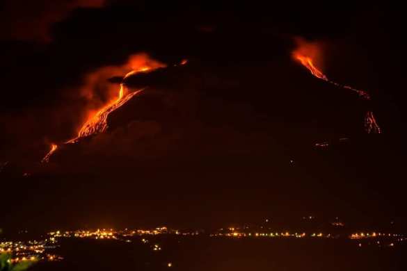 Реки горящей лавы: в Италии проснулся самый высокий вулкан Европы (ФОТО, ВИДЕО) | Русская весна