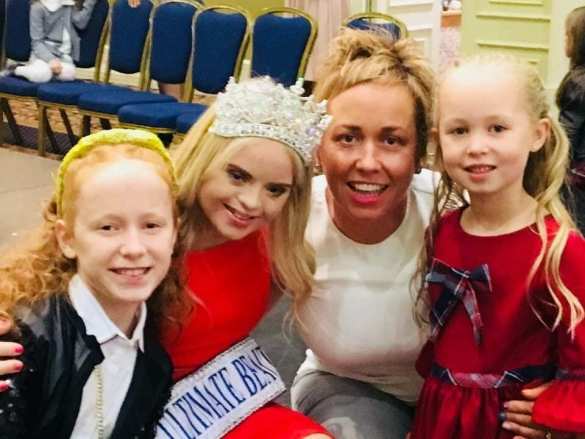 Модель с синдромом Дауна выиграла международный конкурс красоты (ФОТО, ВИДЕО) | Русская весна