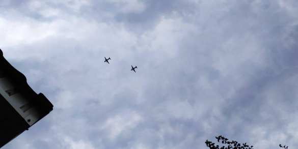 Над Киевом летает военная авиация, горожане напуганы (ФОТО, ВИДЕО) | Русская весна
