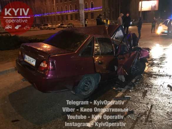 В Киеве пьяный подполковник МВД въехал в столб (ФОТО, ВИДЕО) | Русская весна