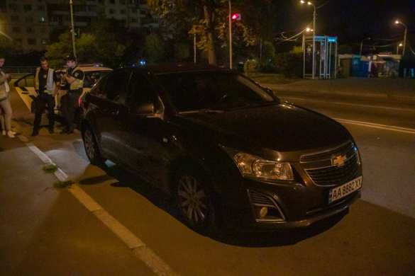 В Киеве пьяный прокурор попытался скрыться от полиции в кустах (ФОТО, ВИДЕО) | Русская весна