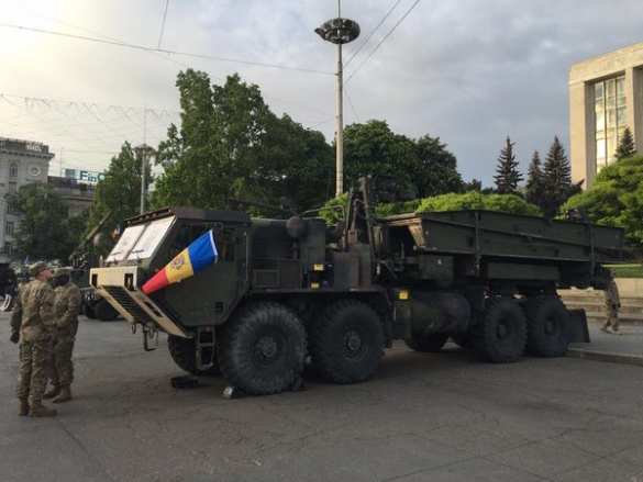 В Кишинев прибыли солдаты и военная техника США (ФОТО) | Русская весна