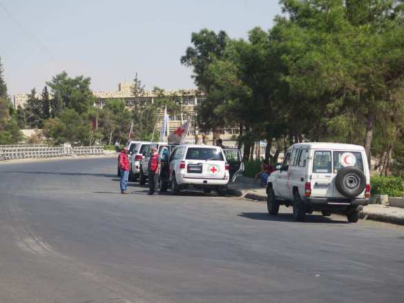 Сирия: Под защитой российских военных первый конвой ООН прибыл в Кабун — репортаж РВ (ФОТО)   | Русская весна