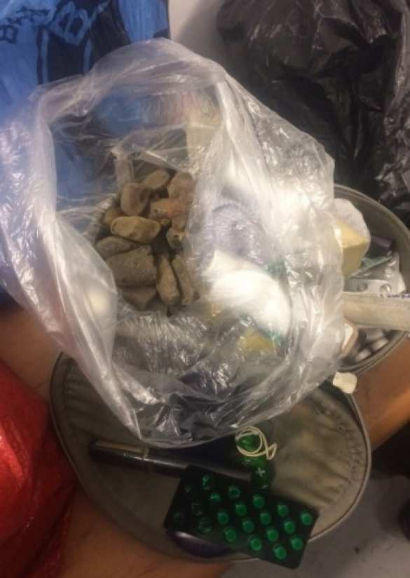 Новости безвиза: украинец вез в Польшу десятки кило янтаря (ФОТО, ВИДЕО) | Русская весна