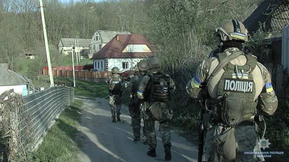 Спецназ на вертолете против пьяного дебошира: в украинском селе провели спецоперацию (ФОТО, ВИДЕО) | Русская весна