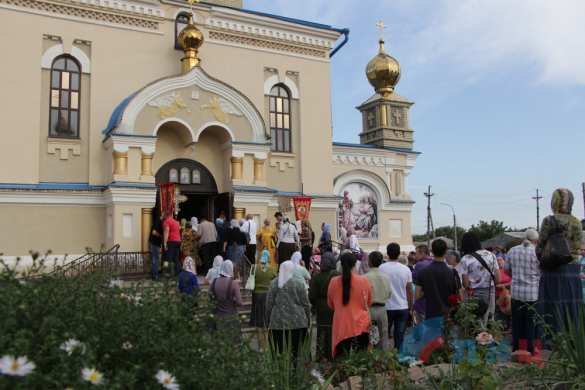 В Луганске Крестным ходом за мир прошли пять тысяч человек (ФОТО, ВИДЕО) | Русская весна