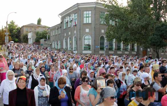 В Луганске Крестным ходом за мир прошли пять тысяч человек (ФОТО, ВИДЕО) | Русская весна