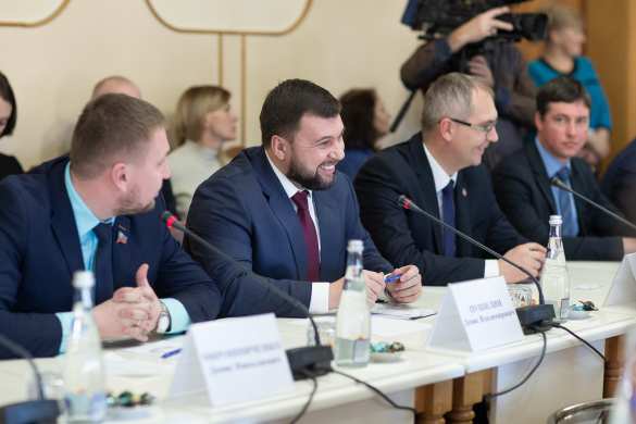 Первый российский регион подписал межпарламентское соглашение с ДНР и ЛНР — подробности (ФОТО) | Русская весна