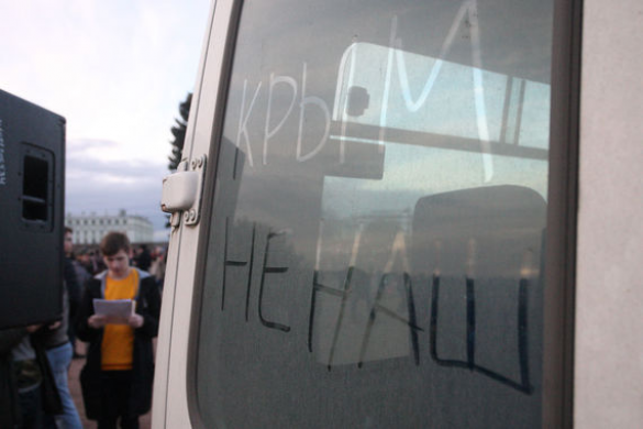 ОМОН жестко разогнал микромайдан в Питере (ФОТО, ВИДЕО) | Русская весна