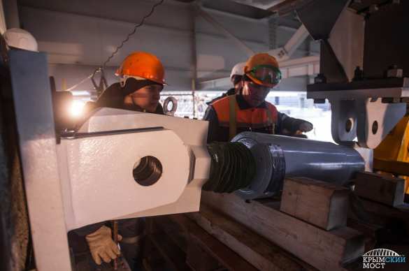 «Как с ремнями безопасности»: Крымский мост выдержит 9-балльное землетрясение (ФОТО, ВИДЕО) | Русская весна