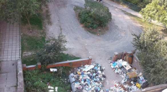 Львов утопает в мусоре: шокирующие кадры из «культурной столицы» Украины (ФОТО, ВИДЕО) | Русская весна