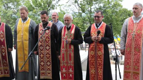 В форме СС, с черепами и свастиками: дикая церемония «перезахоронения героев» во Львовской области (ФОТО) | Русская весна