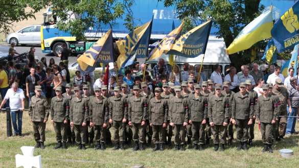 В форме СС, с черепами и свастиками: дикая церемония «перезахоронения героев» во Львовской области (ФОТО) | Русская весна