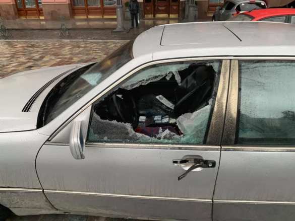 «Наполеон» атаковал СИЗО и львовскую полицию (ФОТО, ВИДЕО) | Русская весна