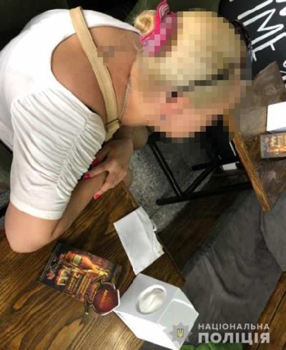 Во Львове женщина пыталась продать свою несовершеннолетнюю дочь в сексуальное рабство за границу (ФОТО) | Русская весна