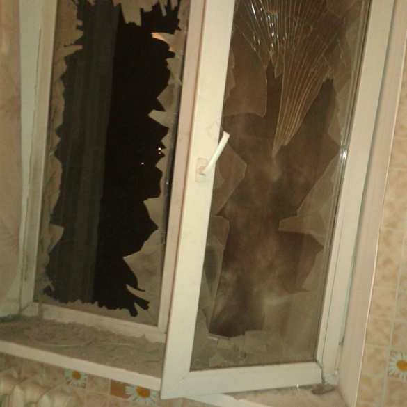 Минимум семь домов повреждены в результате обстрела со стороны ВСУ в Макеевке (ФОТО) | Русская весна