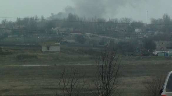 Под Мариуполем тяжелый бой: атакуют танки, БМП и пехота Армии ДНР, в воздухе авиация, — «Азов» | Русская весна