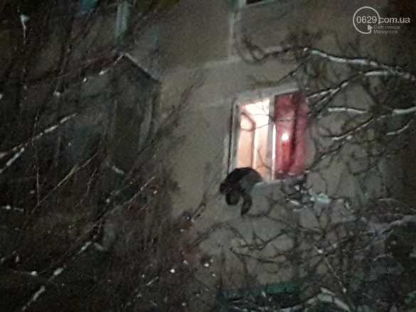Разорванный труп свисает из окна: в доме в Мариуполе прогремел взрыв (ФОТО 18+) | Русская весна