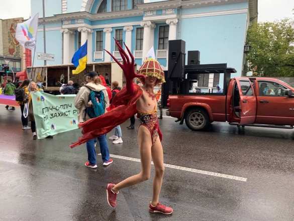 Центр Киева перекрыт: идёт парад извращенцев — ПРЯМАЯ ТРАНСЛЯЦИЯ — Смотрите и комментируйте с РВ | Русская весна